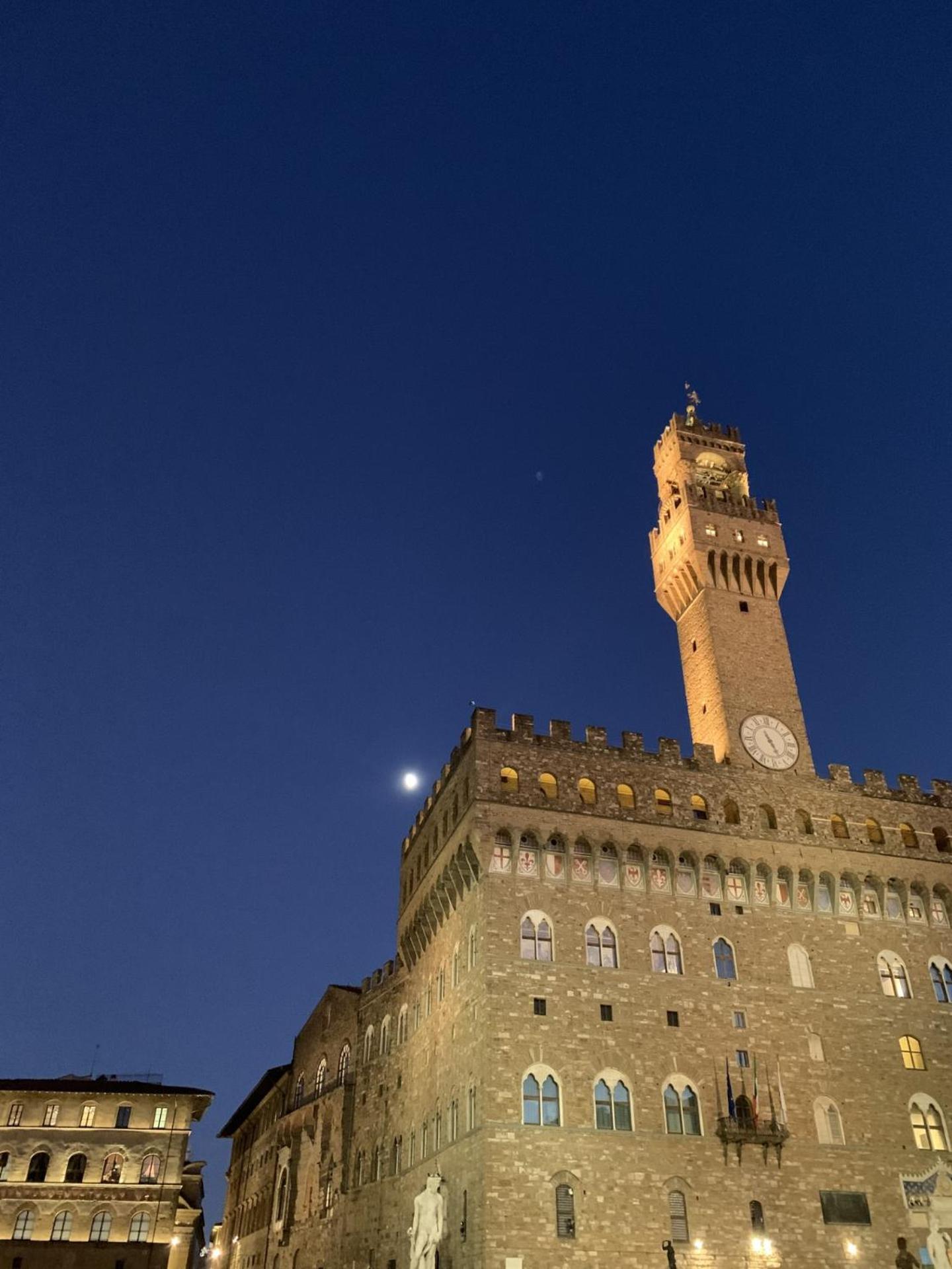 Luminoso E Silenzioso Centro Florencia